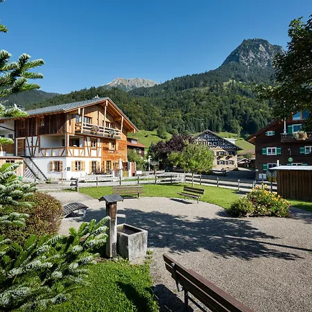 Viktoria Family Wellness Retreat With Village Square Views Oberstdorf